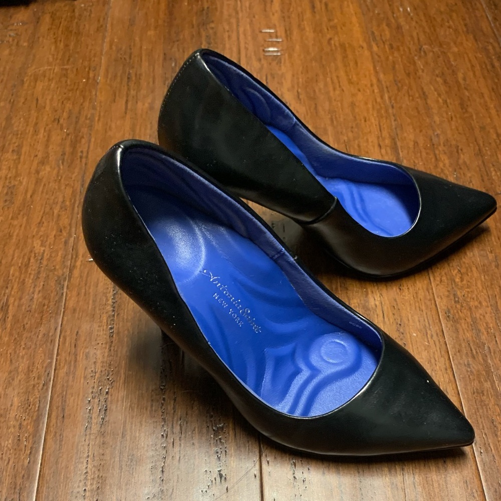 Antonia Saint Heels Size 6.5
